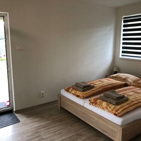Apartmanovy Dom Magda Vrbov Eksteriør bilde