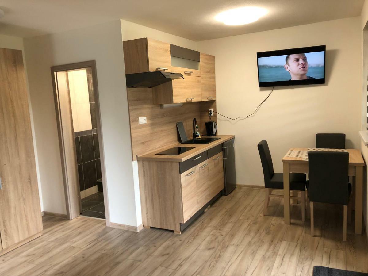 Apartmanovy Dom Magda Vrbov Eksteriør bilde